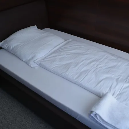 B&D Hotel-2